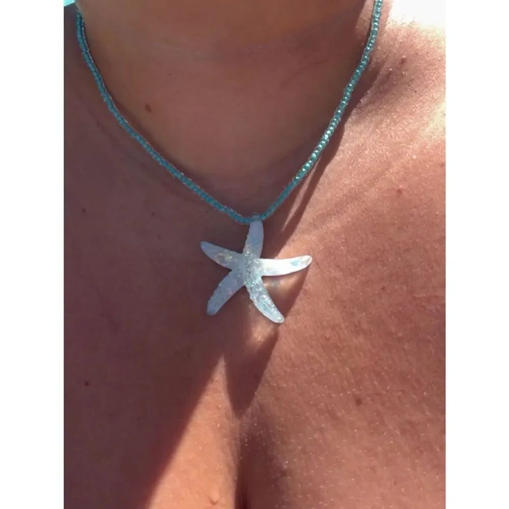 Aqua blue Starfish beaded pendant necklace ￼